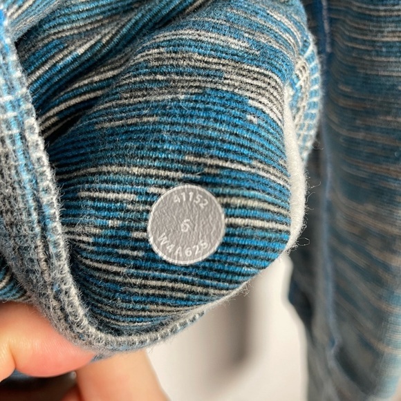 Lululemon Scuba Hoodie “Wee Are From Space” Size 6 - Picture 2 of 10